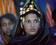 Tuareg woman with silver and copper jewellery (click to enlarge)